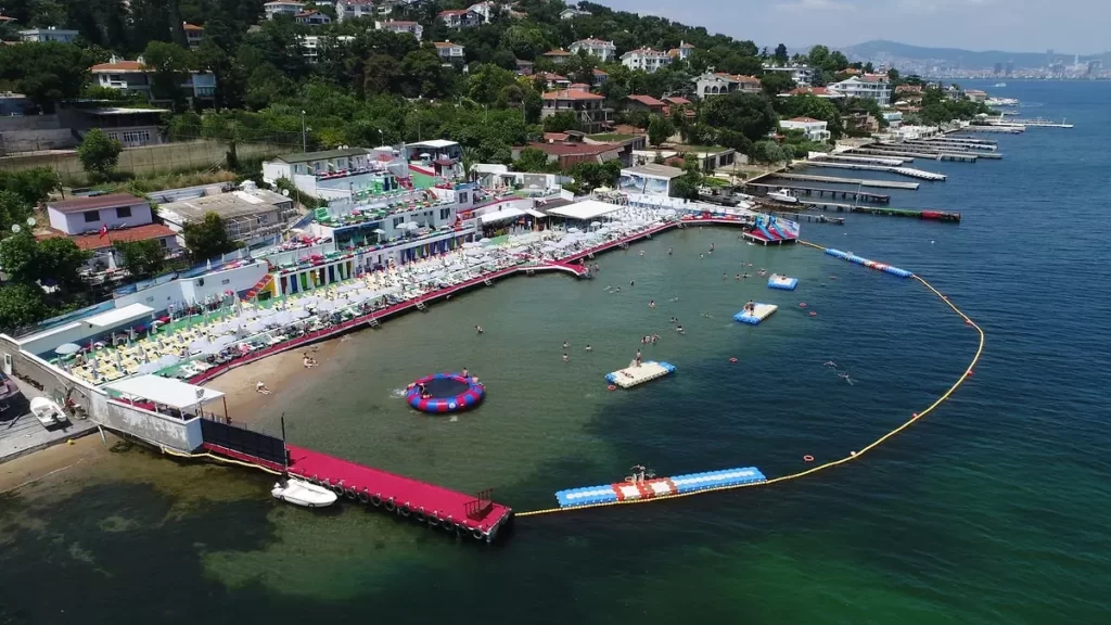 büyükada beach