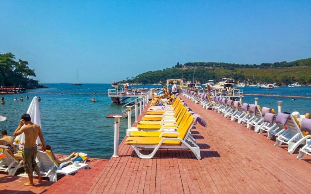 kınalıada beach istanbul